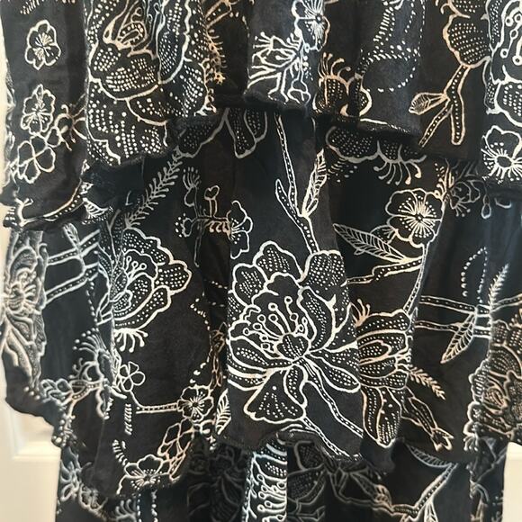 Express Large Black Floral Tiered Strapless Dress - Picture 4 of 10